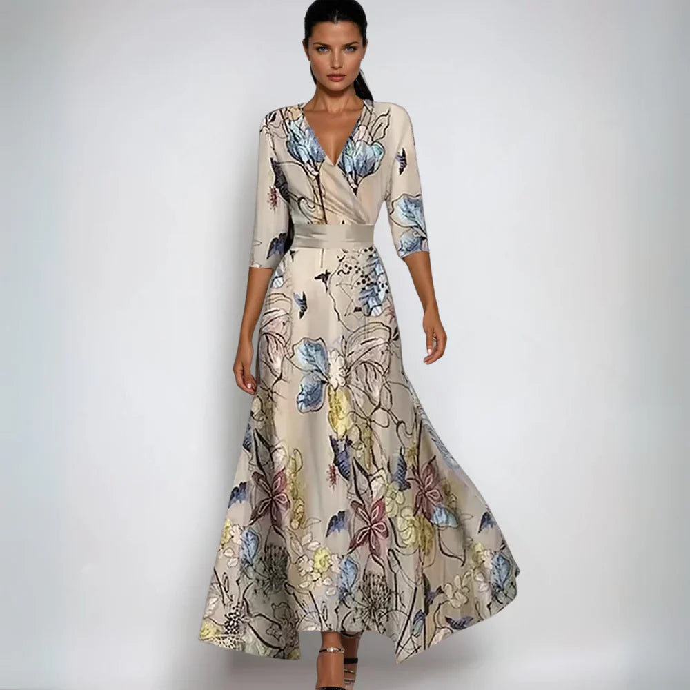 Evelina | Confident Elegance Sleeved Dress