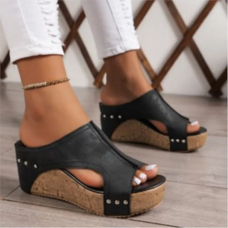 NOVA | COMFORT SLIP-ON WEDGE