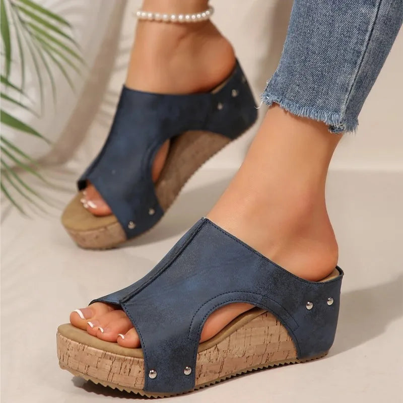 NOVA | COMFORT SLIP-ON WEDGE