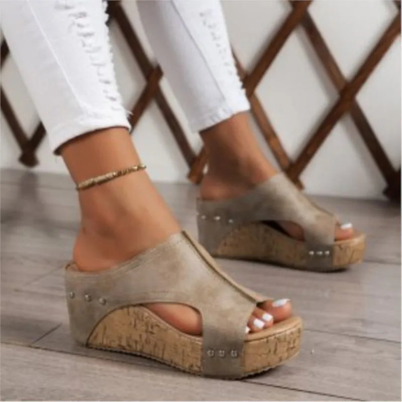 NOVA | COMFORT SLIP-ON WEDGE