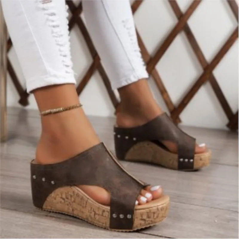 NOVA | COMFORT SLIP-ON WEDGE