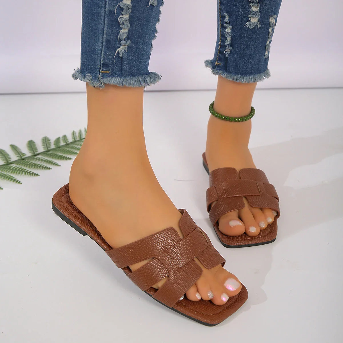 SHIRLEY | SQUARE-TOE SLIDE SANDALS