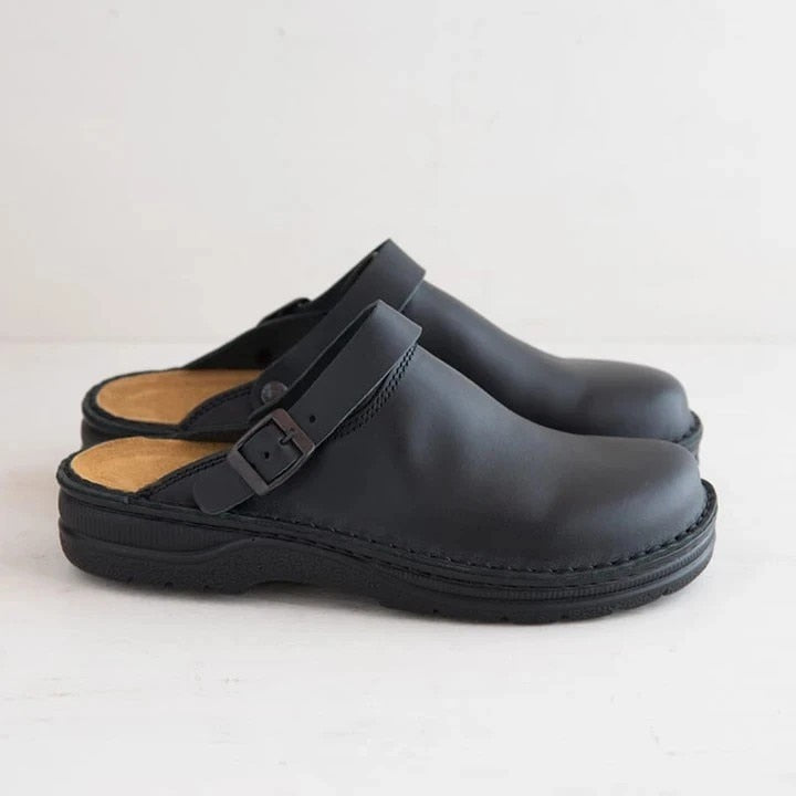 EMRYS | SLIP-ON BUCKLE CLOGS