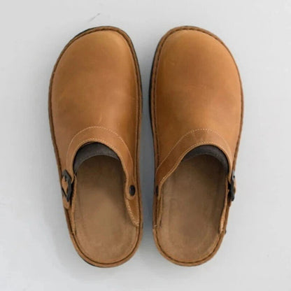 EMRYS | SLIP-ON BUCKLE CLOGS