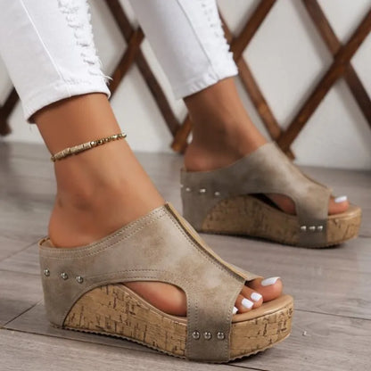 NOVA | COMFORT SLIP-ON WEDGE